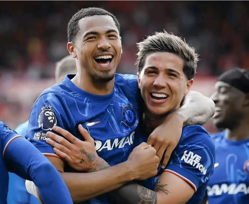 切尔西训练开放日;赛前篮板制胜引欢呼;西甲在即;高层口径保持一致的简单介绍 切尔西训练开放日;赛前篮板制胜引欢呼;西甲在即;高层口径保持一致的简单介绍